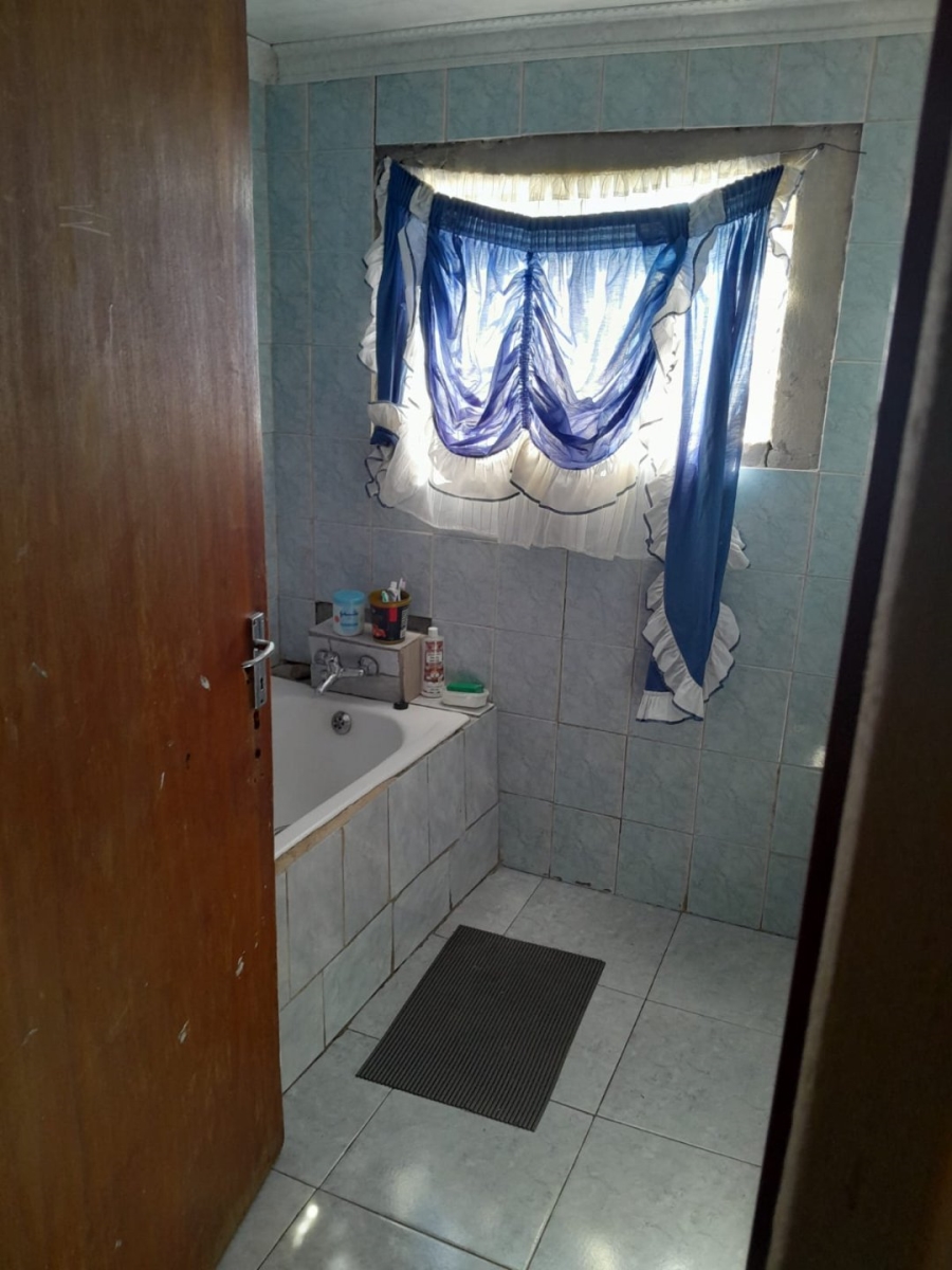  Bedroom Property for Sale in Kroonstad Rural Free State